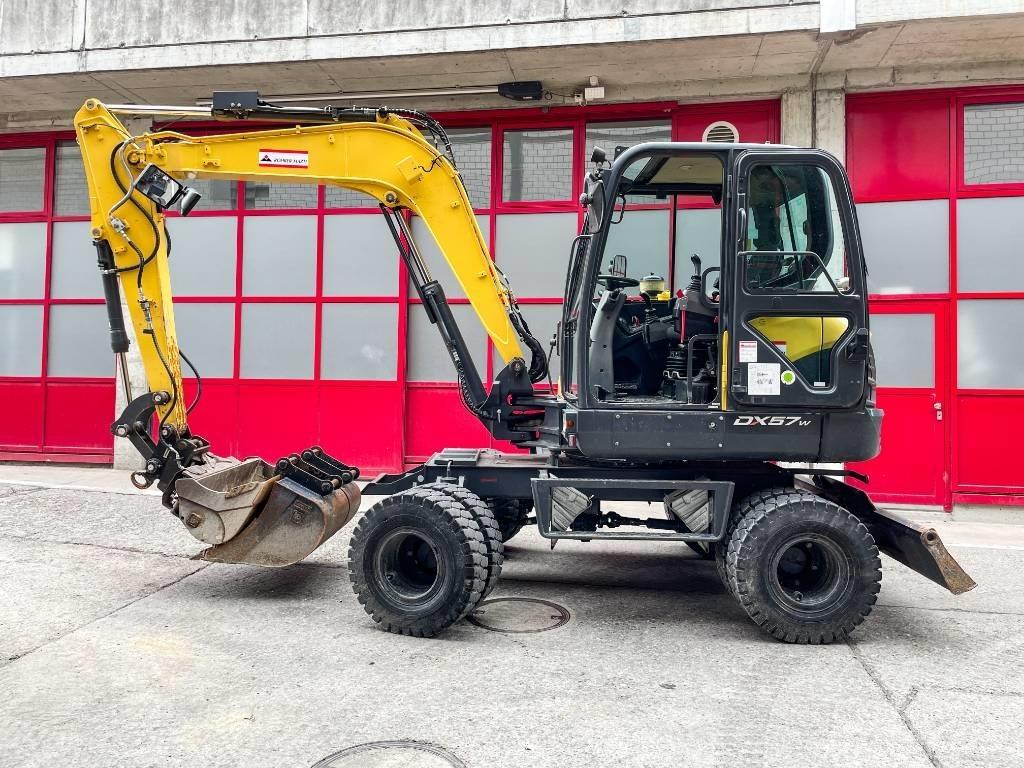 Doosan DX 57 W-5 Колесни екскаватори