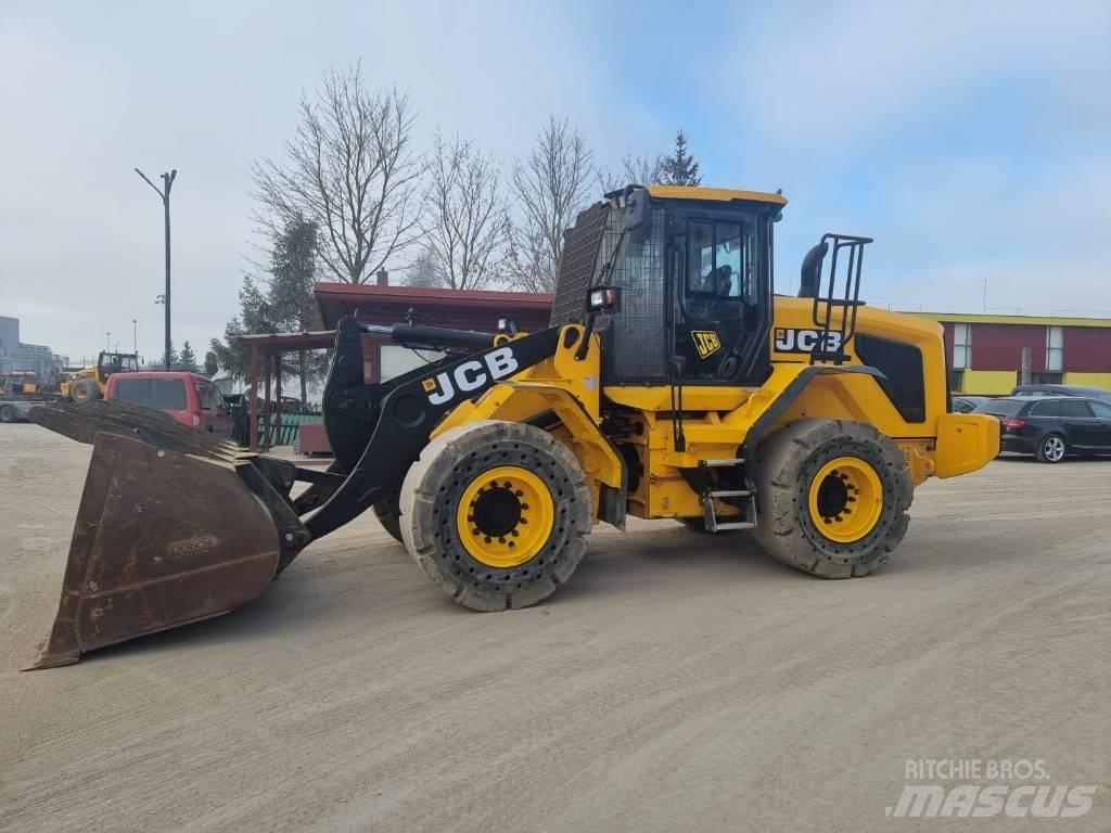 JCB 427 Колесни товарачи