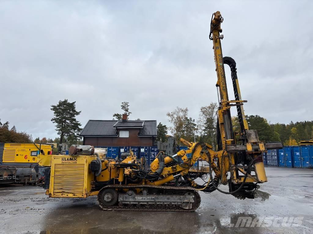 Klemm KR805-2 Пилоти
