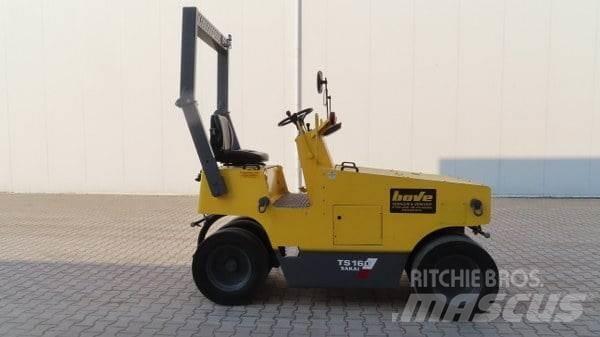 Sakai TS 160 Пневматични гумени  ролки
