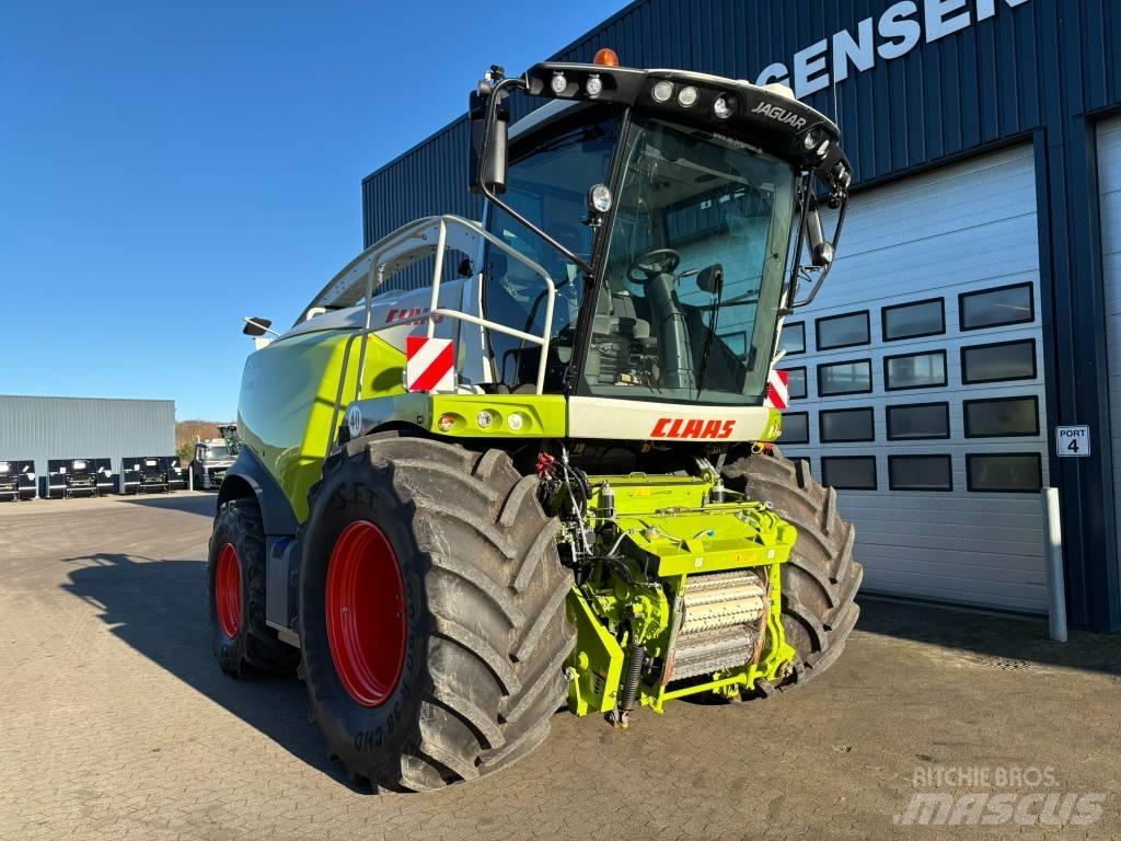 CLAAS Jaguar 950 4WD Самоходни фуражири