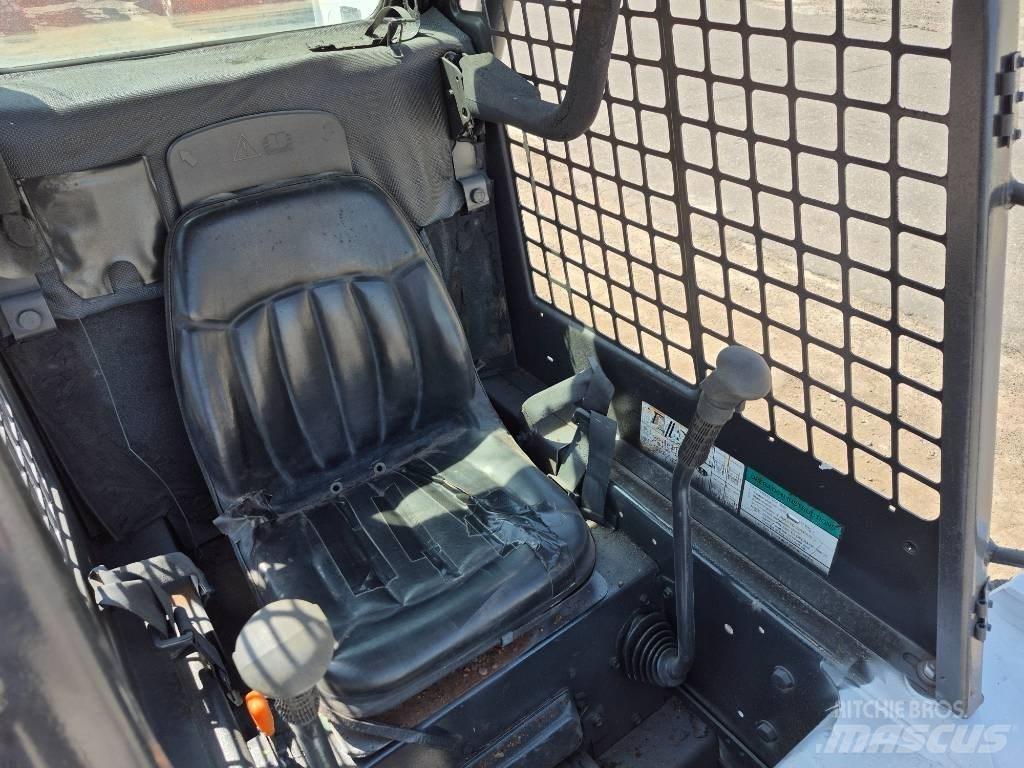 Bobcat 763 Мини товарачи
