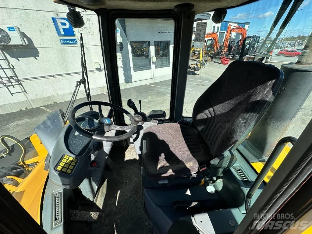 Volvo L 30 B Колесни товарачи