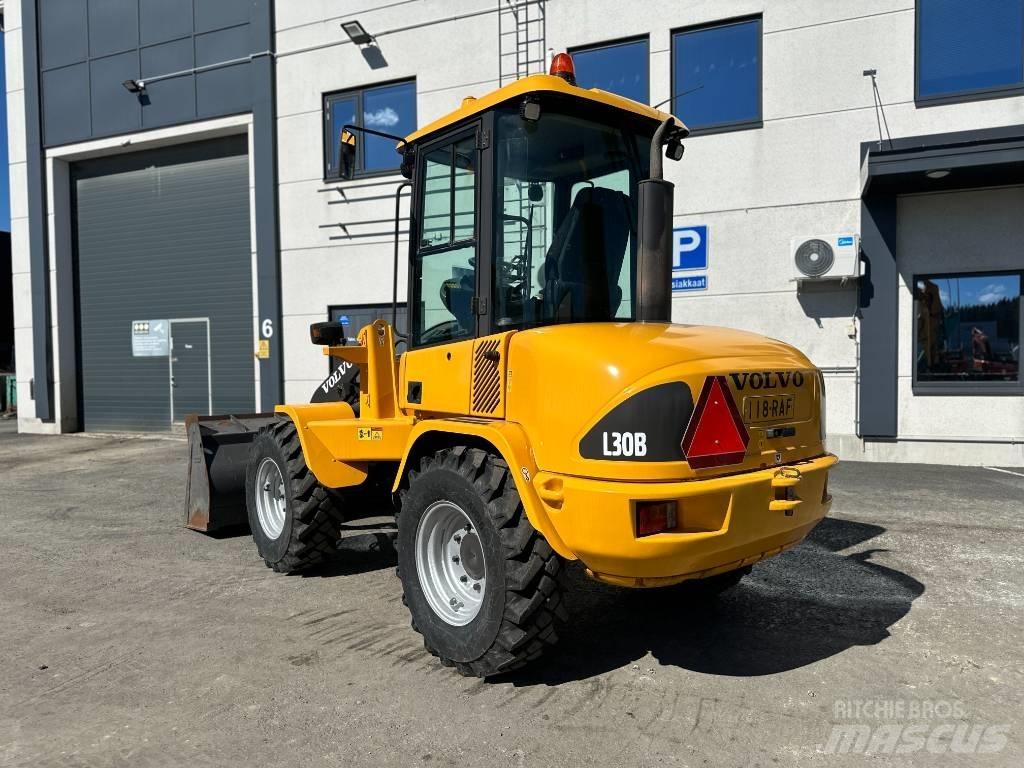 Volvo L 30 B Колесни товарачи