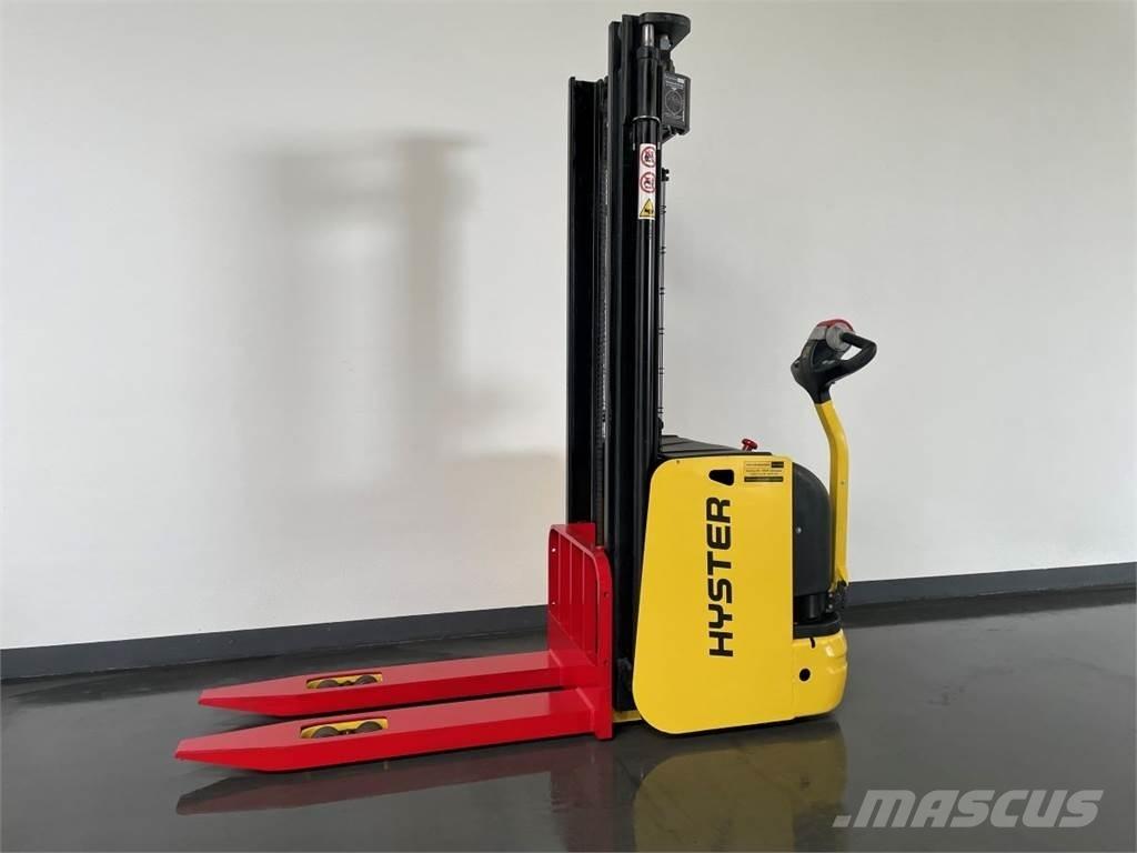 Hyster S1.6AC Колички високоповдигачи с теглич