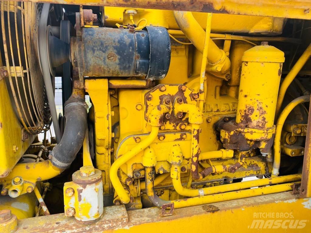 CAT 922 B Колесни товарачи