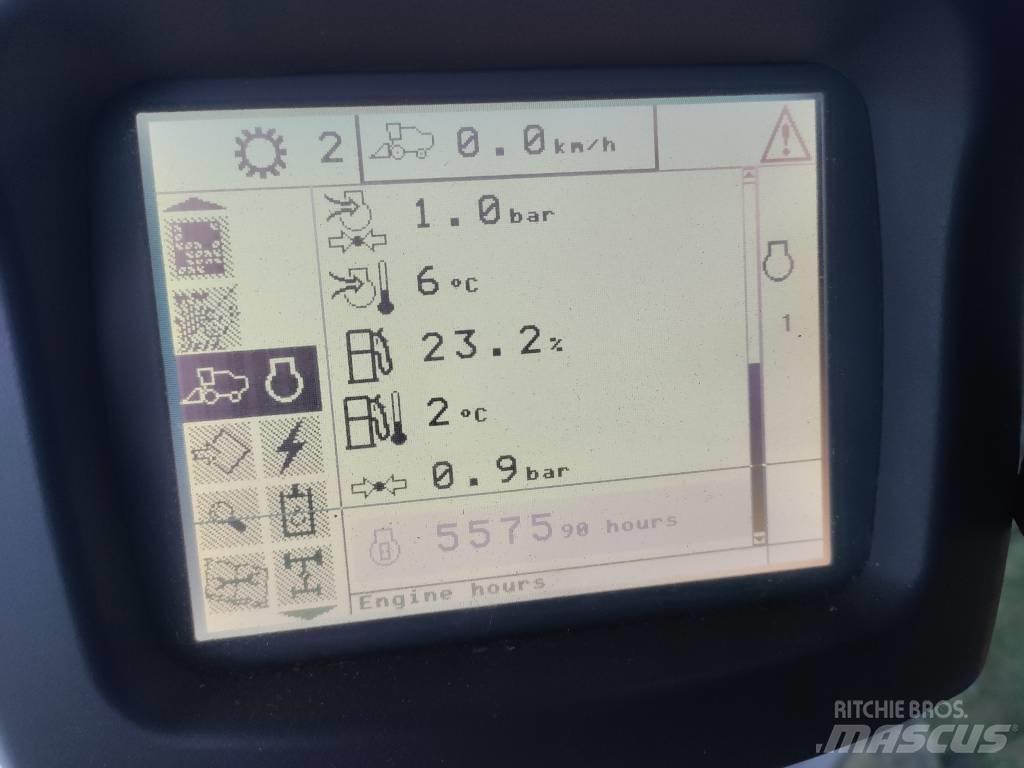 New Holland CX 860 Комбайни