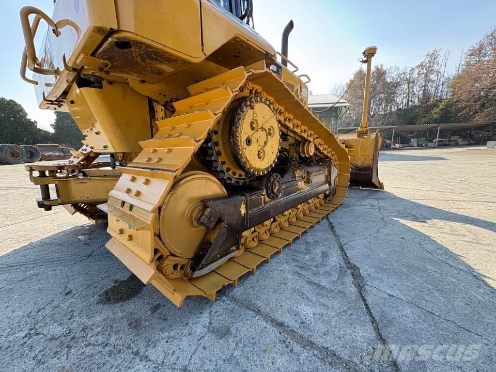CAT D 6 N XL Верижни булдозери
