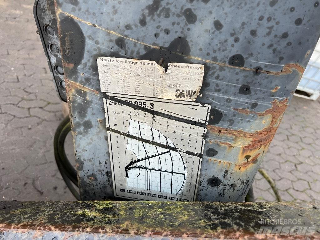 Hiab 095-3 Товарещи кранове