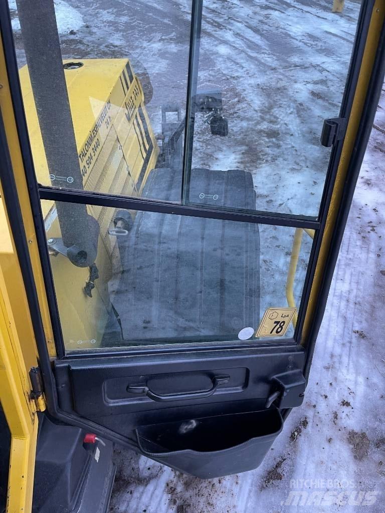Wille 845 Компактни трактори