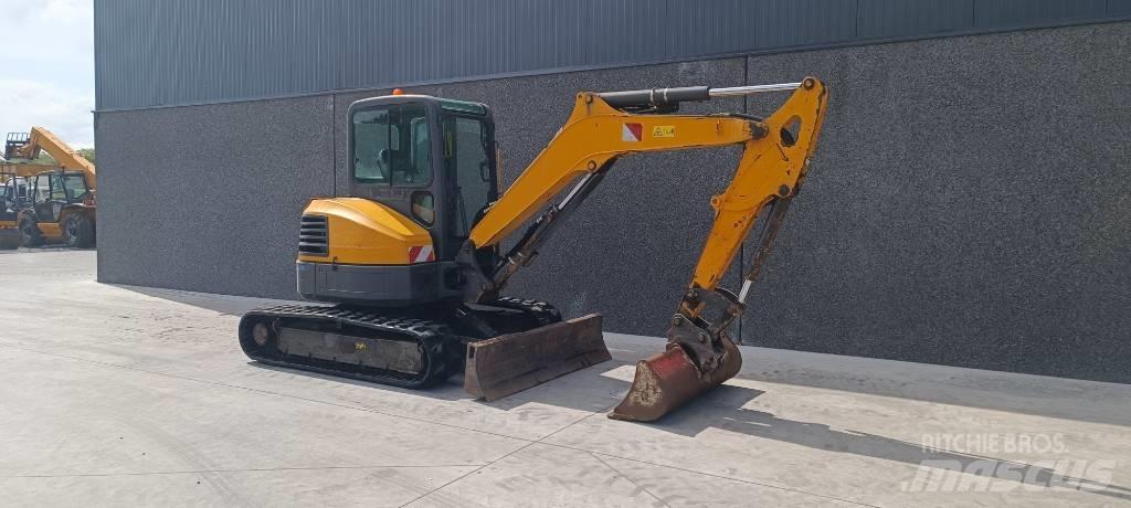 Bobcat E 50 EM Мини екскаватори < 7 т