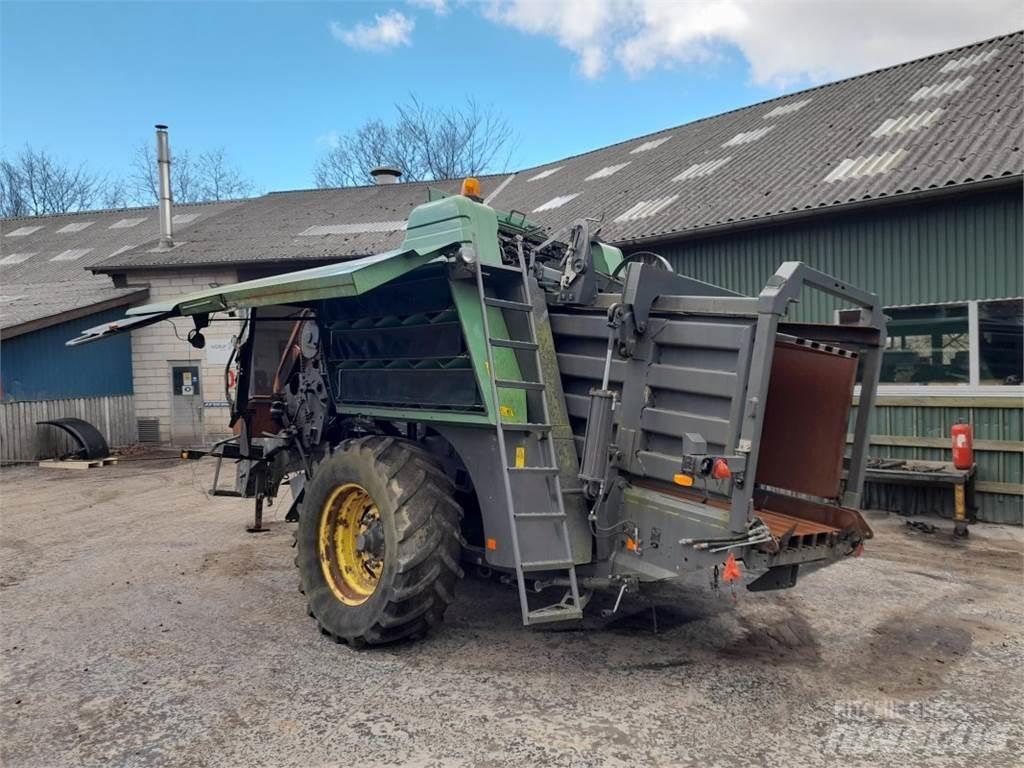 Fendt 12130N Трактори