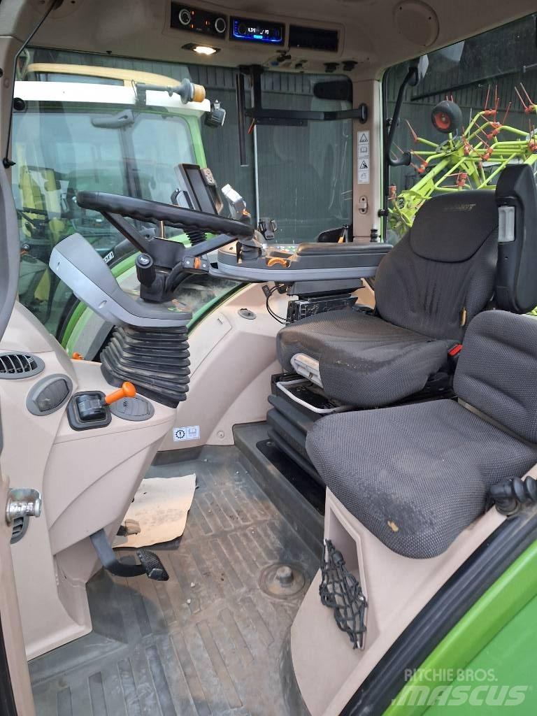 Fendt 718 Vario Трактори
