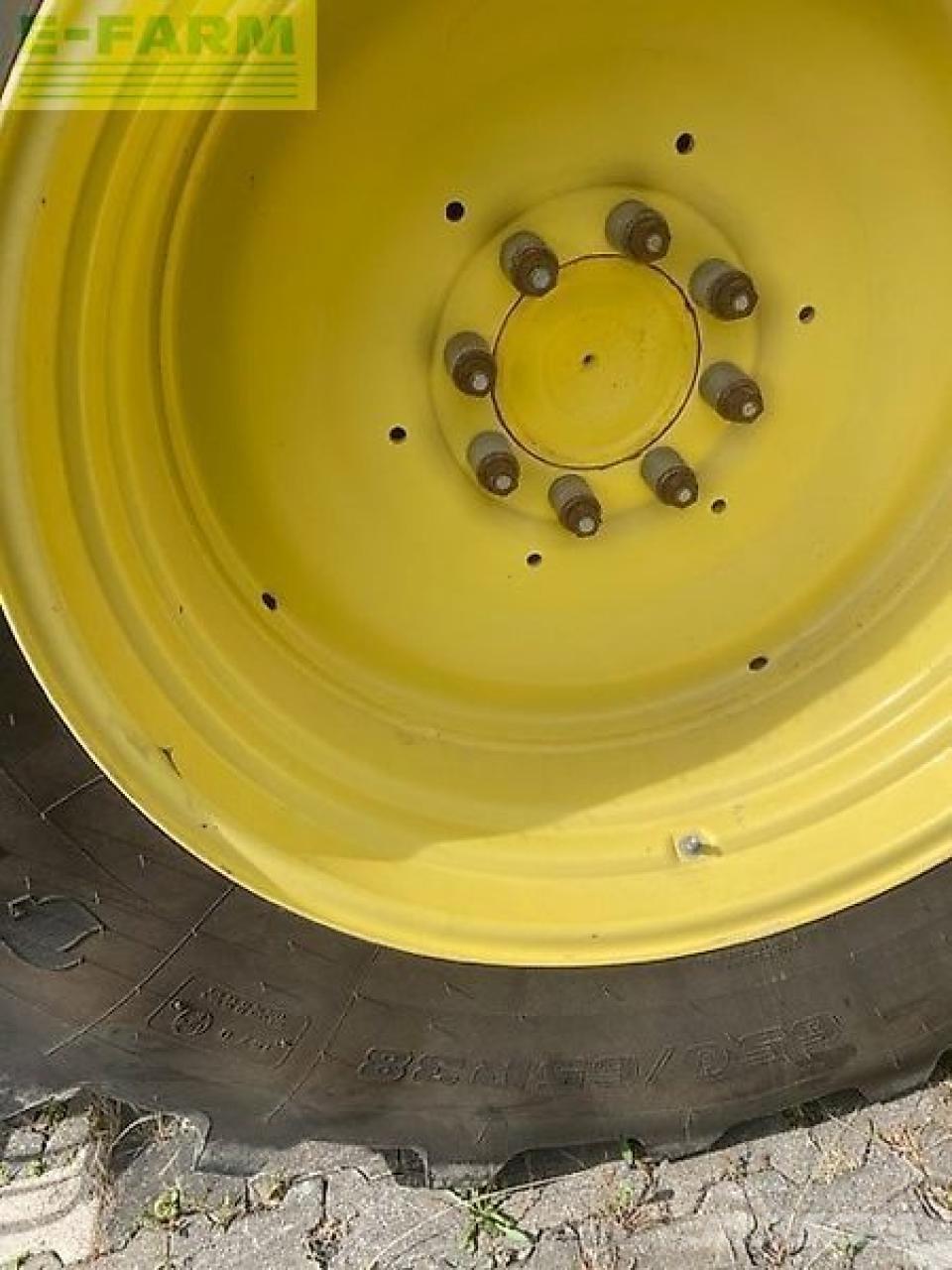 John Deere 6140r Трактори