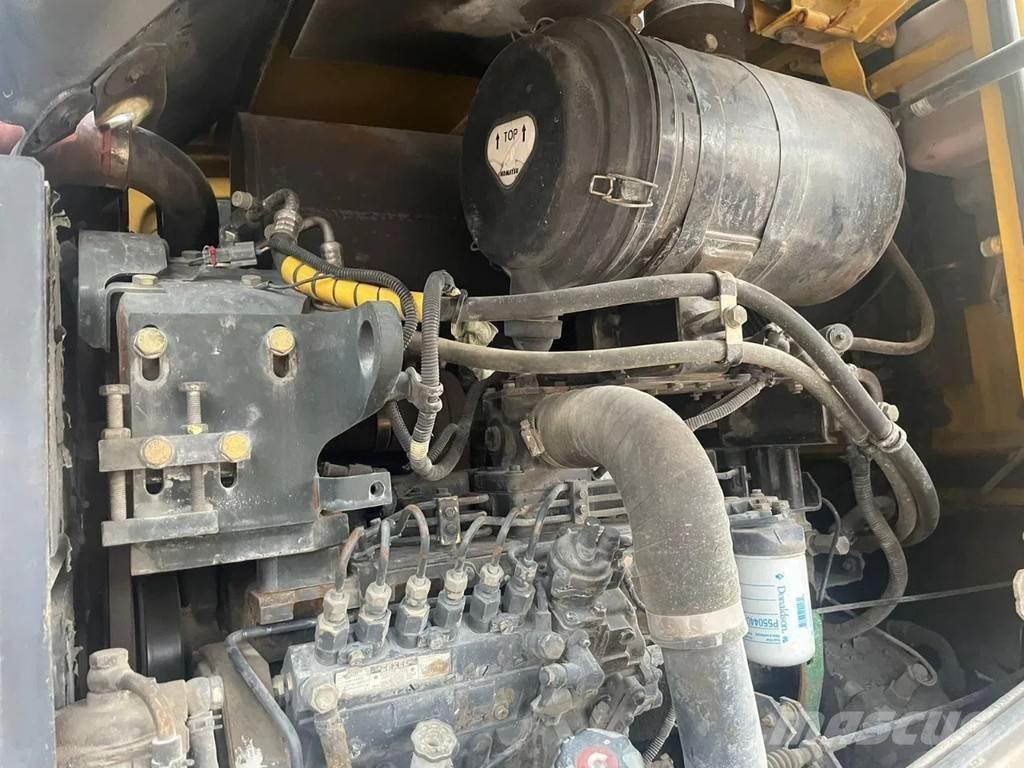 Komatsu WA250-5 Колесни товарачи