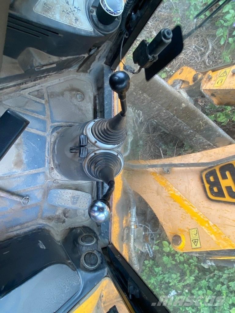 JCB 3 CX Товарач със заден ексватор