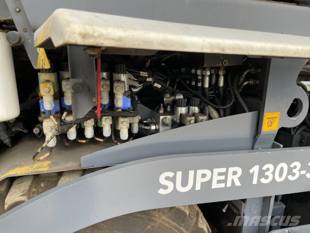 Vögele SUPER 1303-3I Машини за асфалт