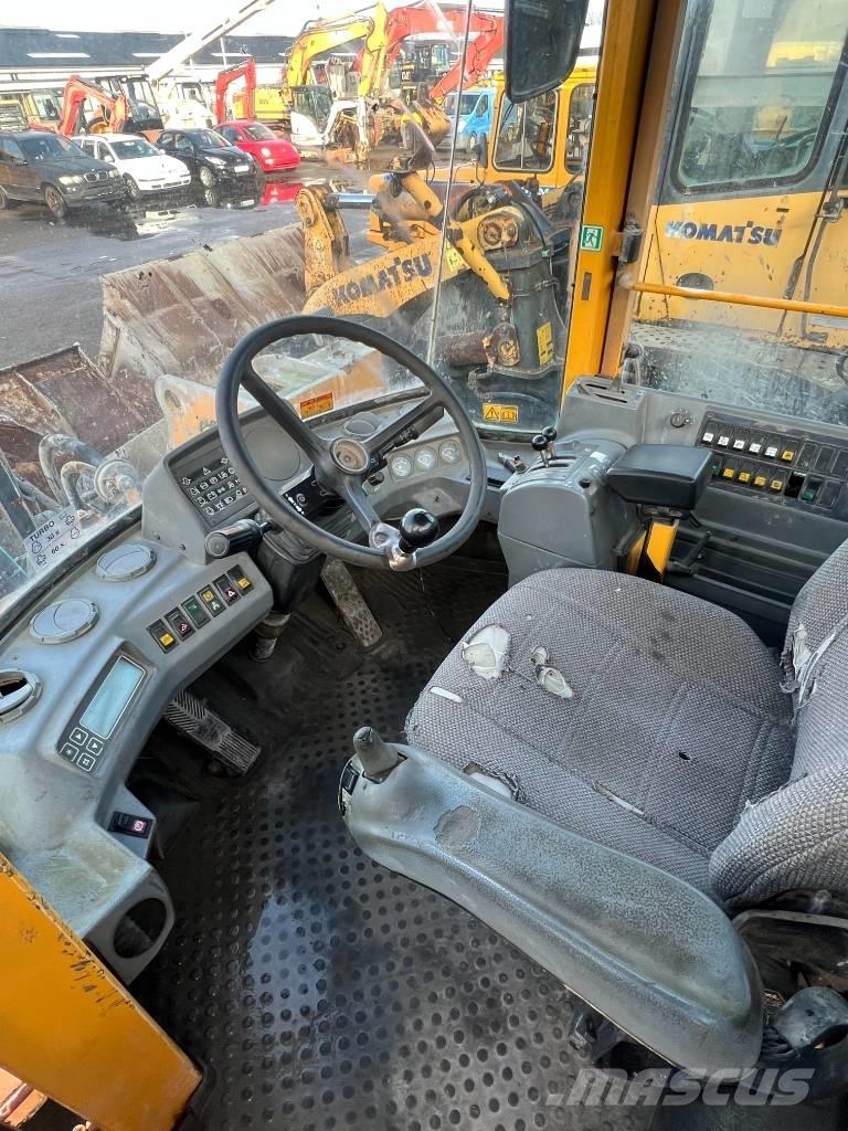 Volvo L 120 C Колесни товарачи