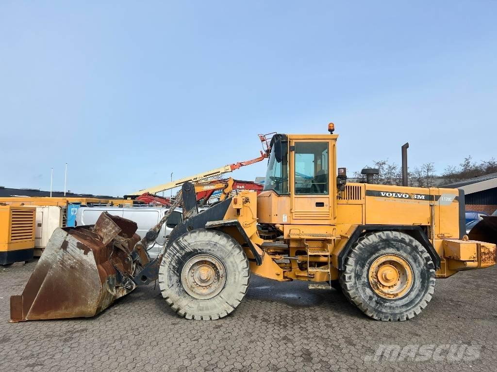 Volvo L 120 C Колесни товарачи