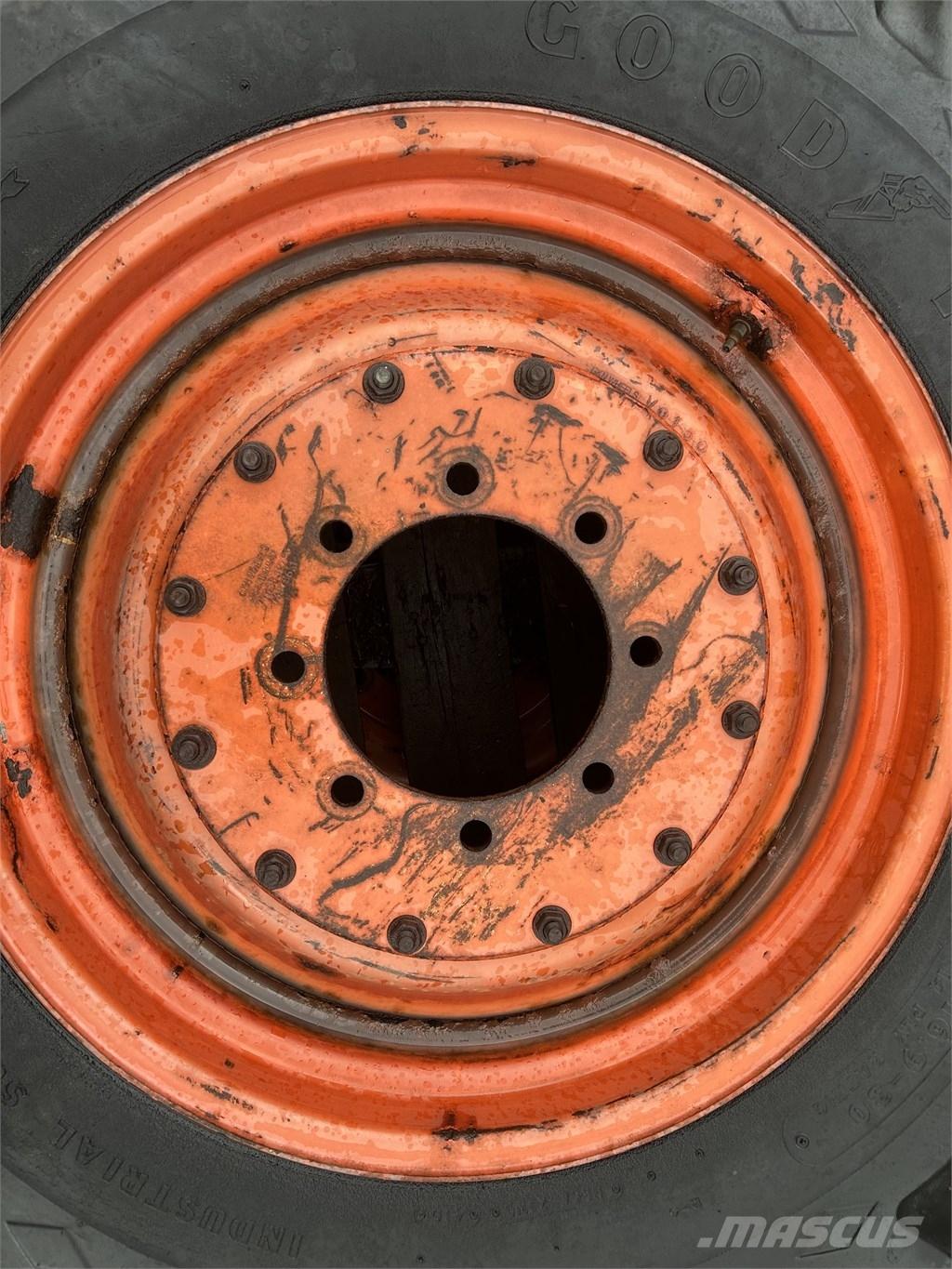 Goodyear 16,9-30 Колелета/Гуми