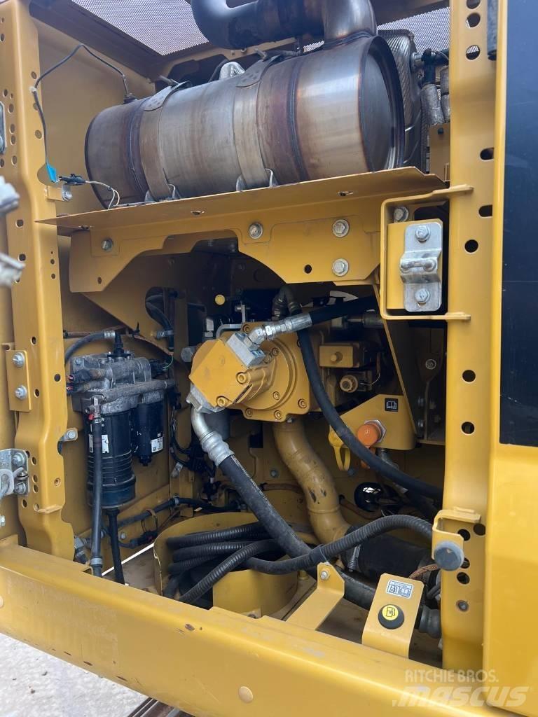 CAT 320 Верижен екскаватор