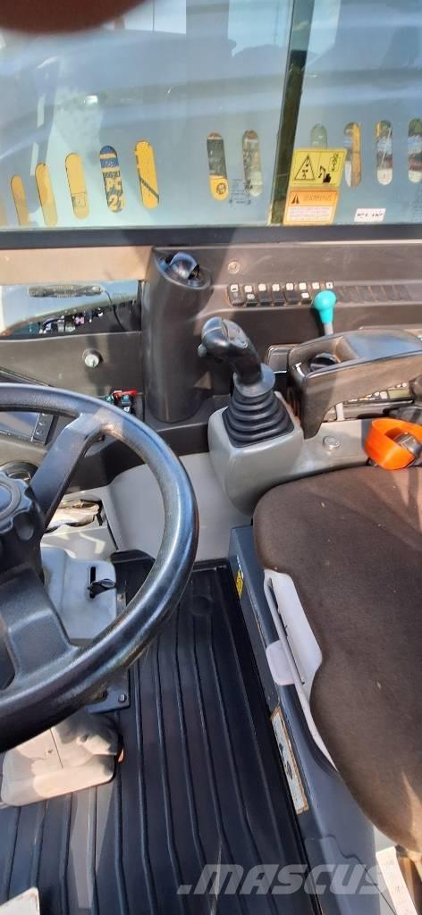 Takeuchi TB 295W Колесни екскаватори