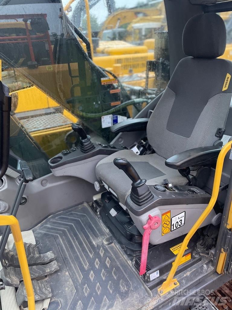 Volvo EC210C Верижен екскаватор
