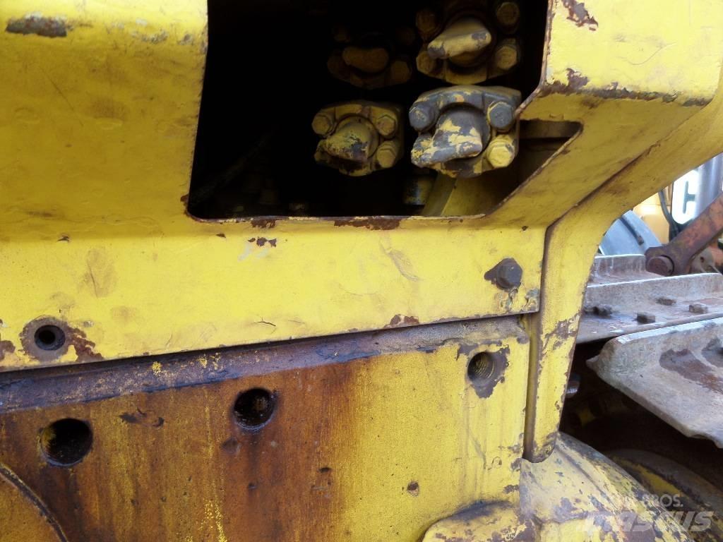 Komatsu D85P-21 Верижни булдозери

