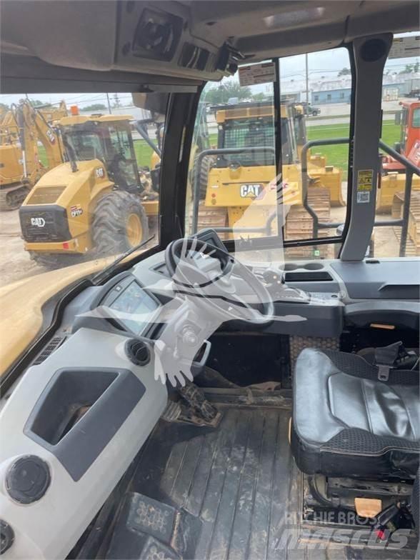 CAT 730 Дъмпери/моторни превозни средства