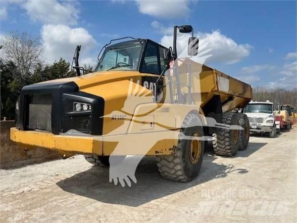 CAT 740B Дъмпери/моторни превозни средства