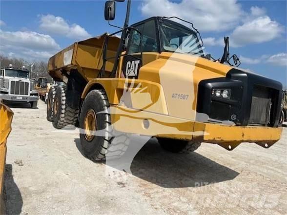 CAT 740B Дъмпери/моторни превозни средства