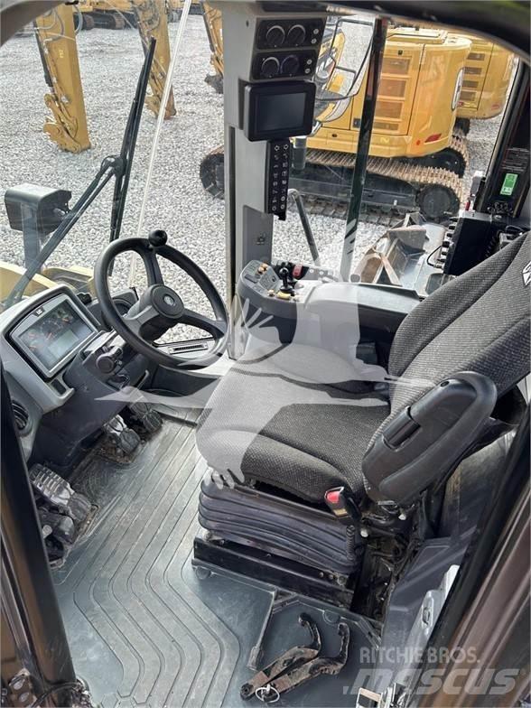 CAT 962M Колесни товарачи