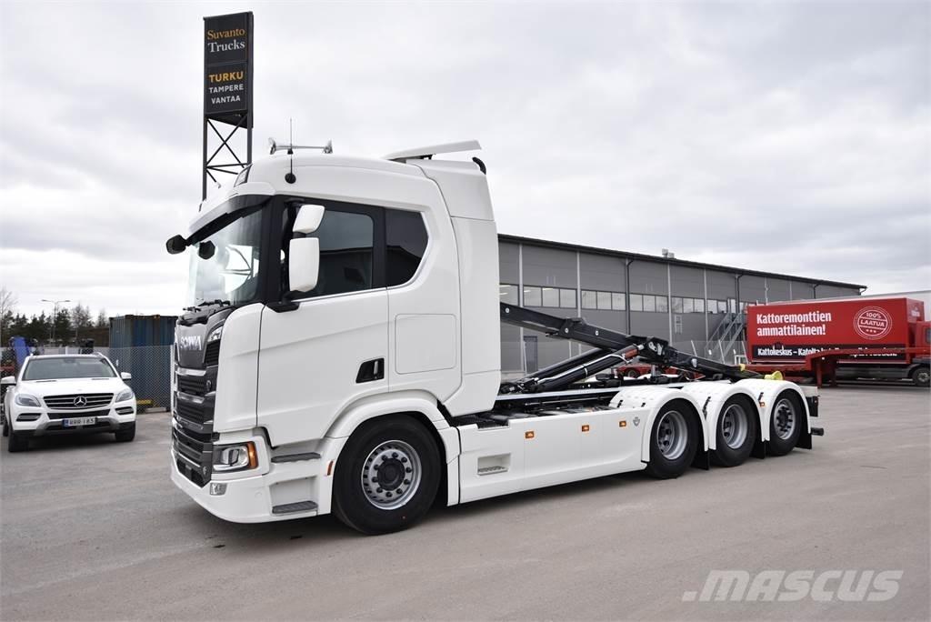 Scania R590 8X4 Камиони с кран с кука