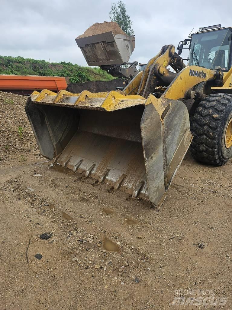 Komatsu WA 470 Колесни товарачи