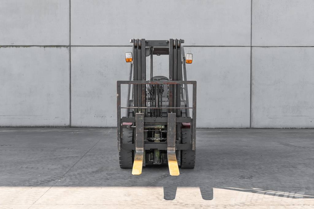 Manitou MI 30 D Дизелови камиони