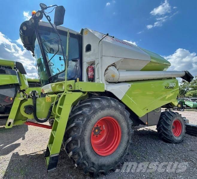 CLAAS TUCANO 320 Комбайни