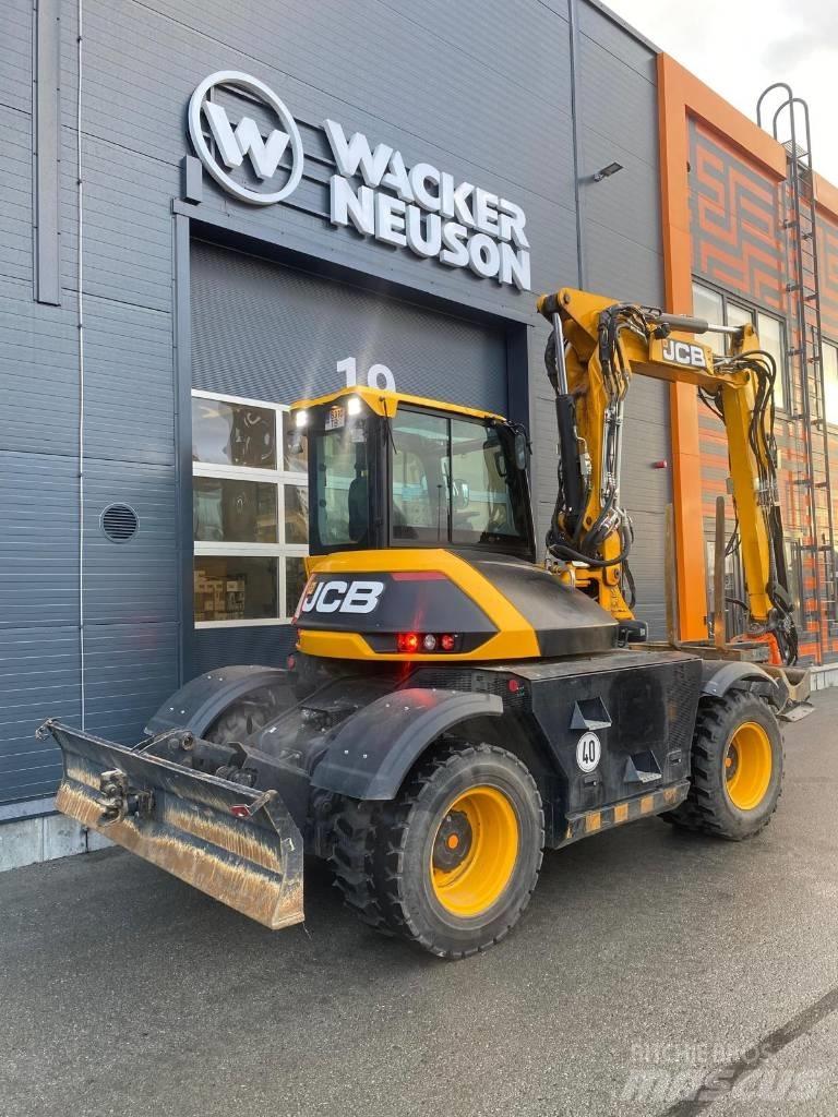 JCB 110 W Колесни екскаватори