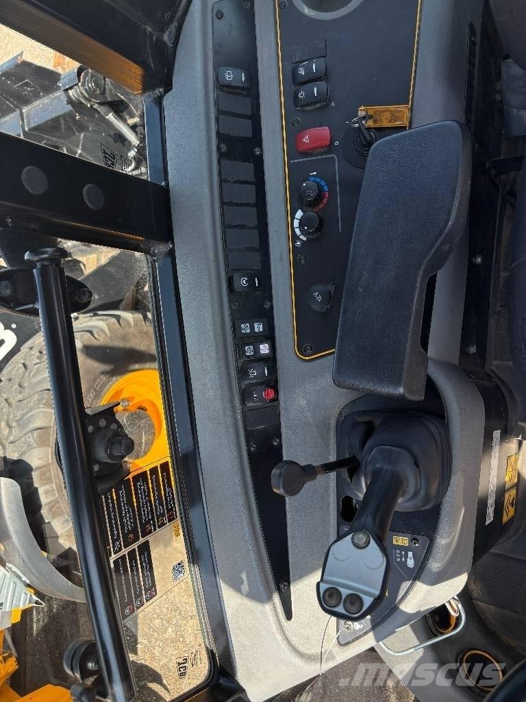JCB 407 Колесни товарачи