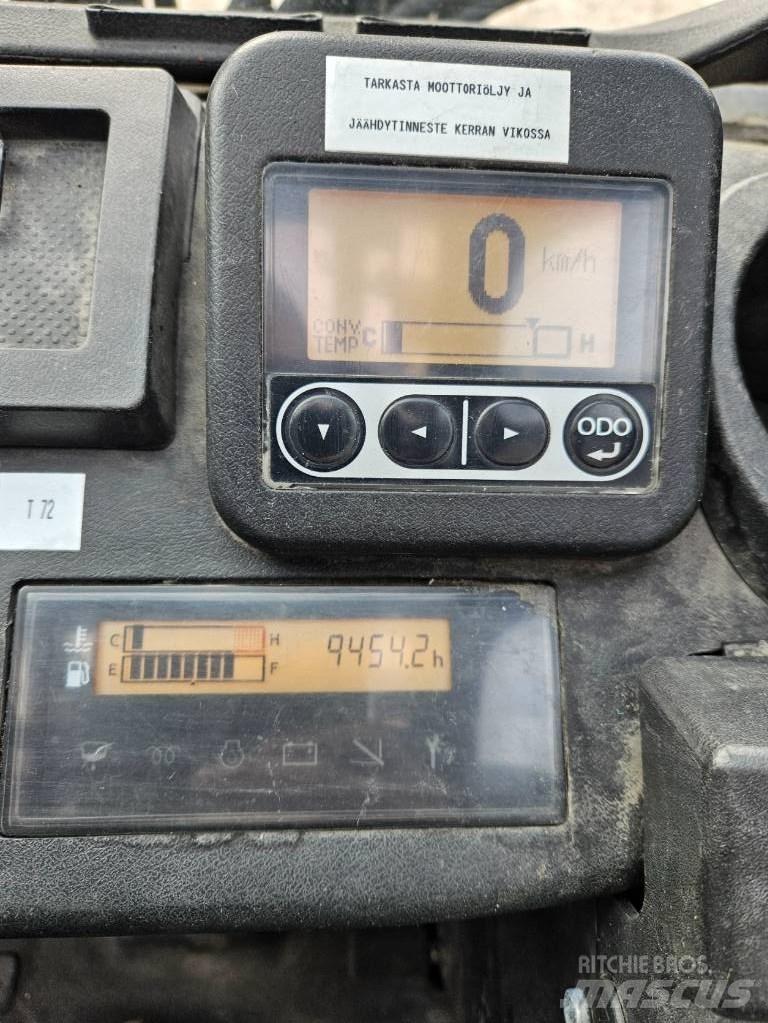 Toyota 02-8 FDF 25 Дизелови камиони