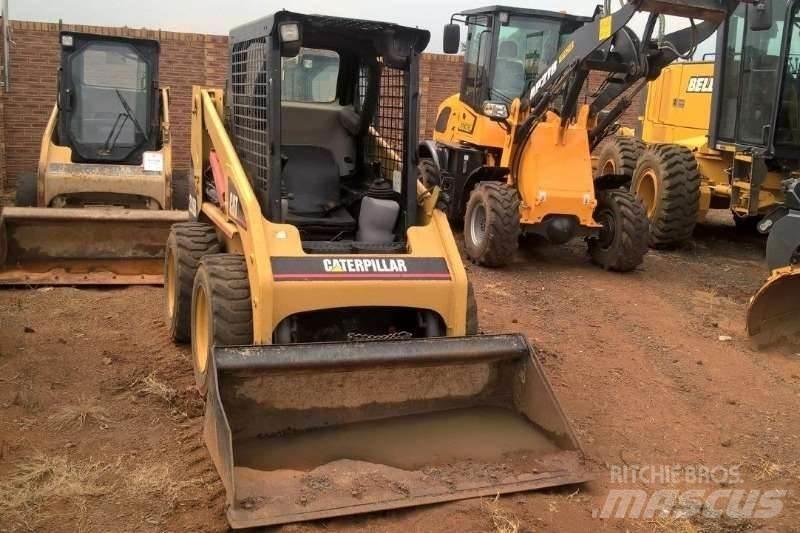 CAT 226B Други