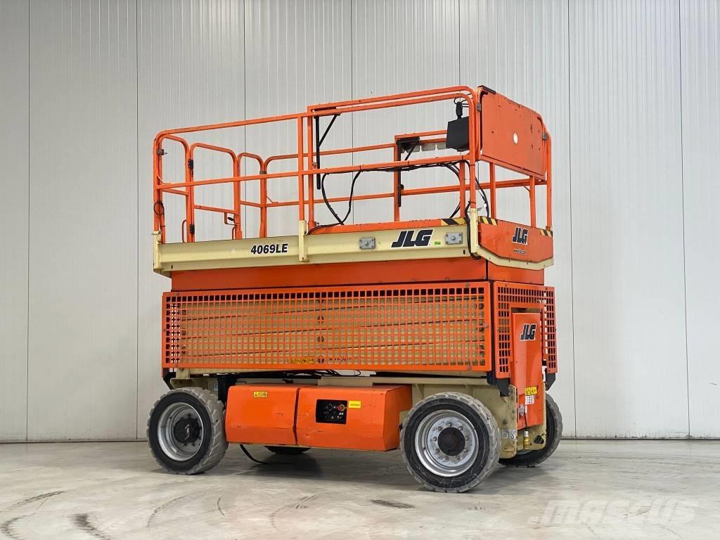 JLG 4069LE Ножични работни платформи