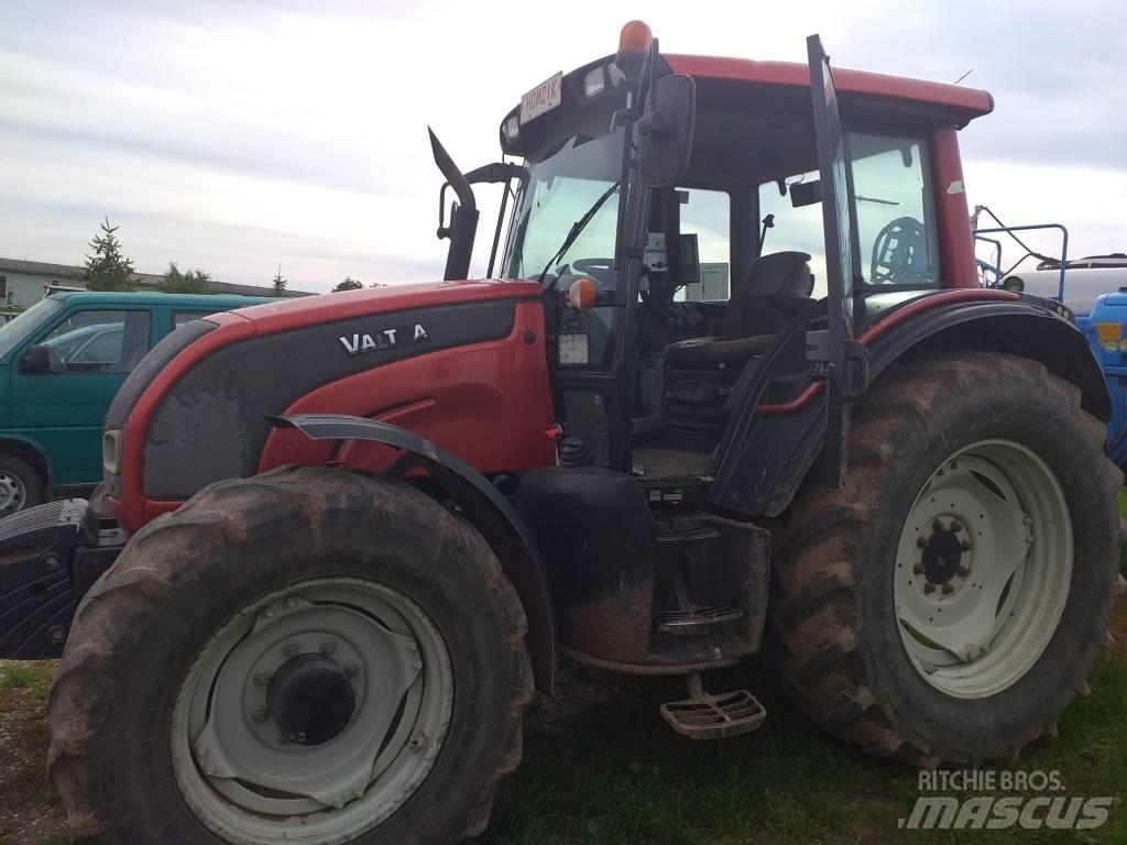 Valtra N121 Трактори