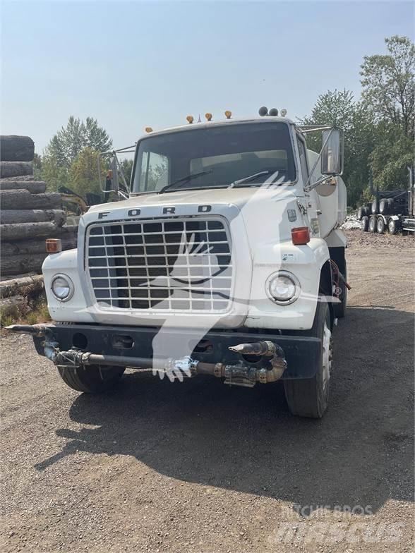 Ford 8000 Цистерни за вода
