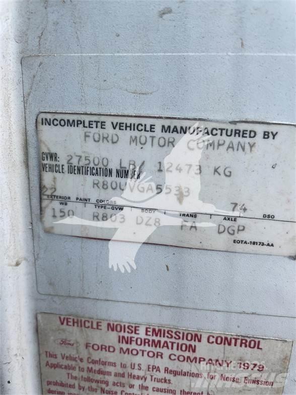 Ford 8000 Цистерни за вода
