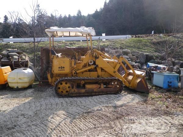 Komatsu D20S-3 Верижни булдозери
