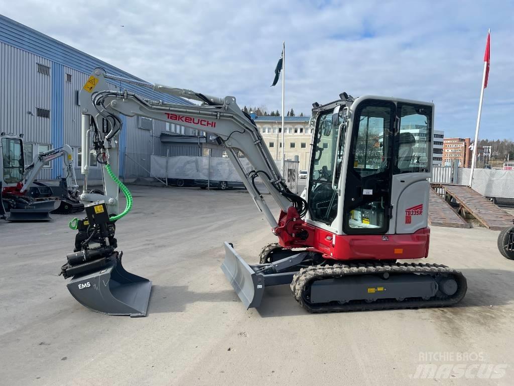 Takeuchi TB 335 R Мини екскаватори < 7 т