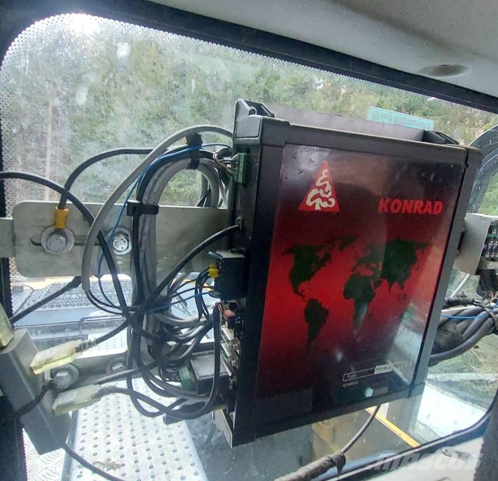 CAT M 322 D Екскаватори