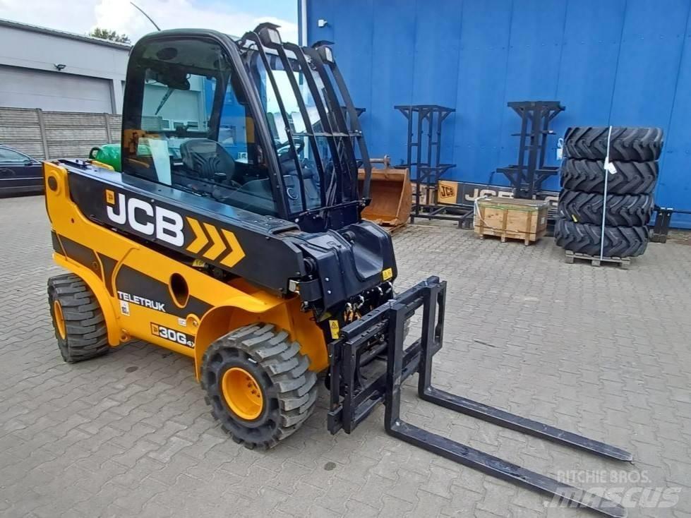 JCB 30-20G Камиони с АГУ