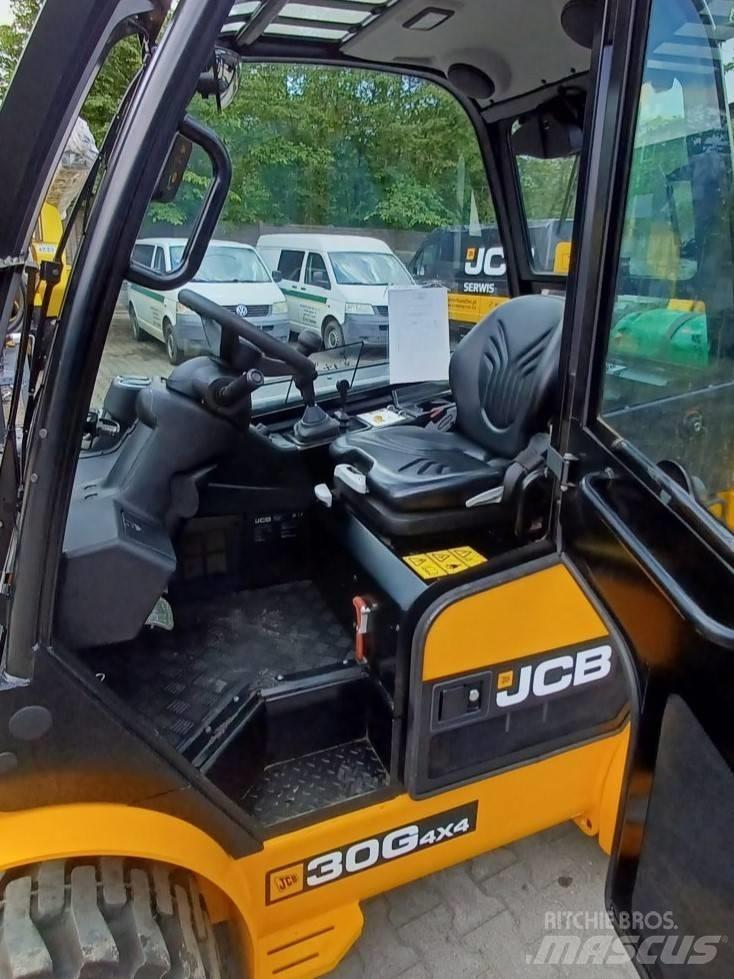JCB 30-20G Камиони с АГУ