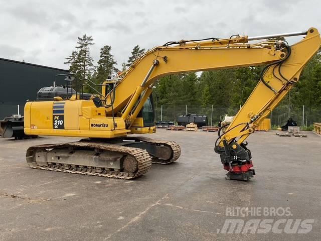 Komatsu PC210 Верижен екскаватор